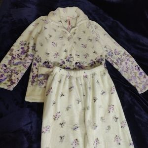Winter nightsuit (Fleece)